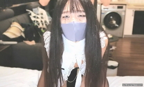 白嫩甜美學姐女神『愛玩熊熊』萬聖節邪惡修女徹底墮落被瘋狂輸出，開檔黑絲誘惑拉滿 扶腰後入蜜穴