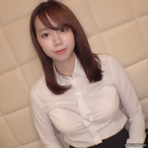 首次拍攝天然白色I罩杯保險營業員23歲最喜歡陰道插入性愛高潮猥褻爆乳身體大量精子射