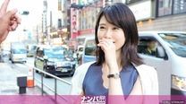 首次拍攝2129 苗條美臀美女姐姐害羞地用手捂住嘴喘息