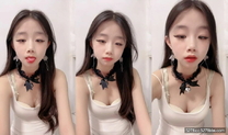 全網第一美少女~【小雲慢吞吞】上帝視角特寫~圓圓的乳房 粉嫩逼逼 裸舞 道具自慰