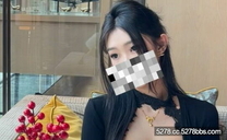 推特萬粉綠帽淫妻「烤肉爸爸」付費資源《南航空姐之安全降落》單男自帶南航空姐服，夫人穿上騷氣滿滿！繫好安全帶，班機馬上起飛了
