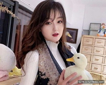 極品反差婊 西安兩位反差婊跟男友啪啪影片曝光，不知道以後是誰的淫妻！