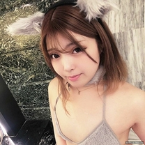 【無修正】穿著性感貓耳服裝混血美女中出性愛！