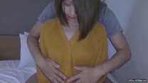 白天的酒店給孩子買特產的時候中出秋田美人妻