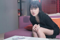 最新眾籌熱門精品，極品饅頭一線天女神【喬安】全裸露點無遮，《現金十萬變態遊戲，賭性堅強，虛脫潮吹》