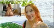 非常緊張的苗條俄羅斯美女